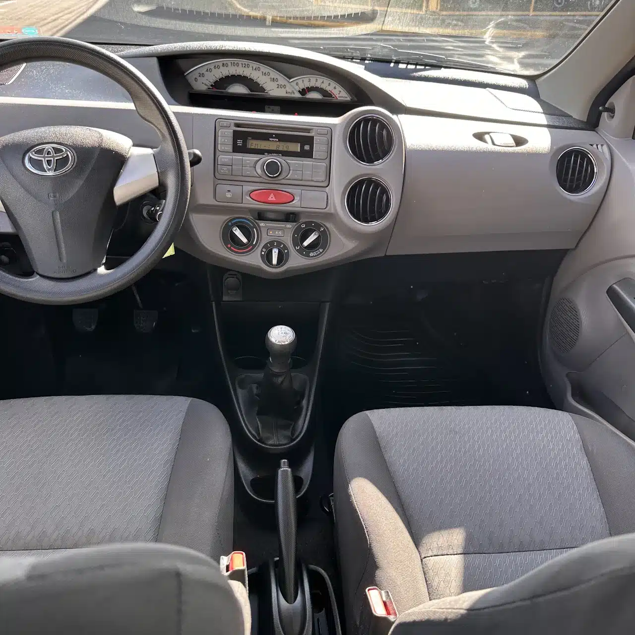 2013 TOYOTA ETIOS HB XLS - dash - Nilson Car