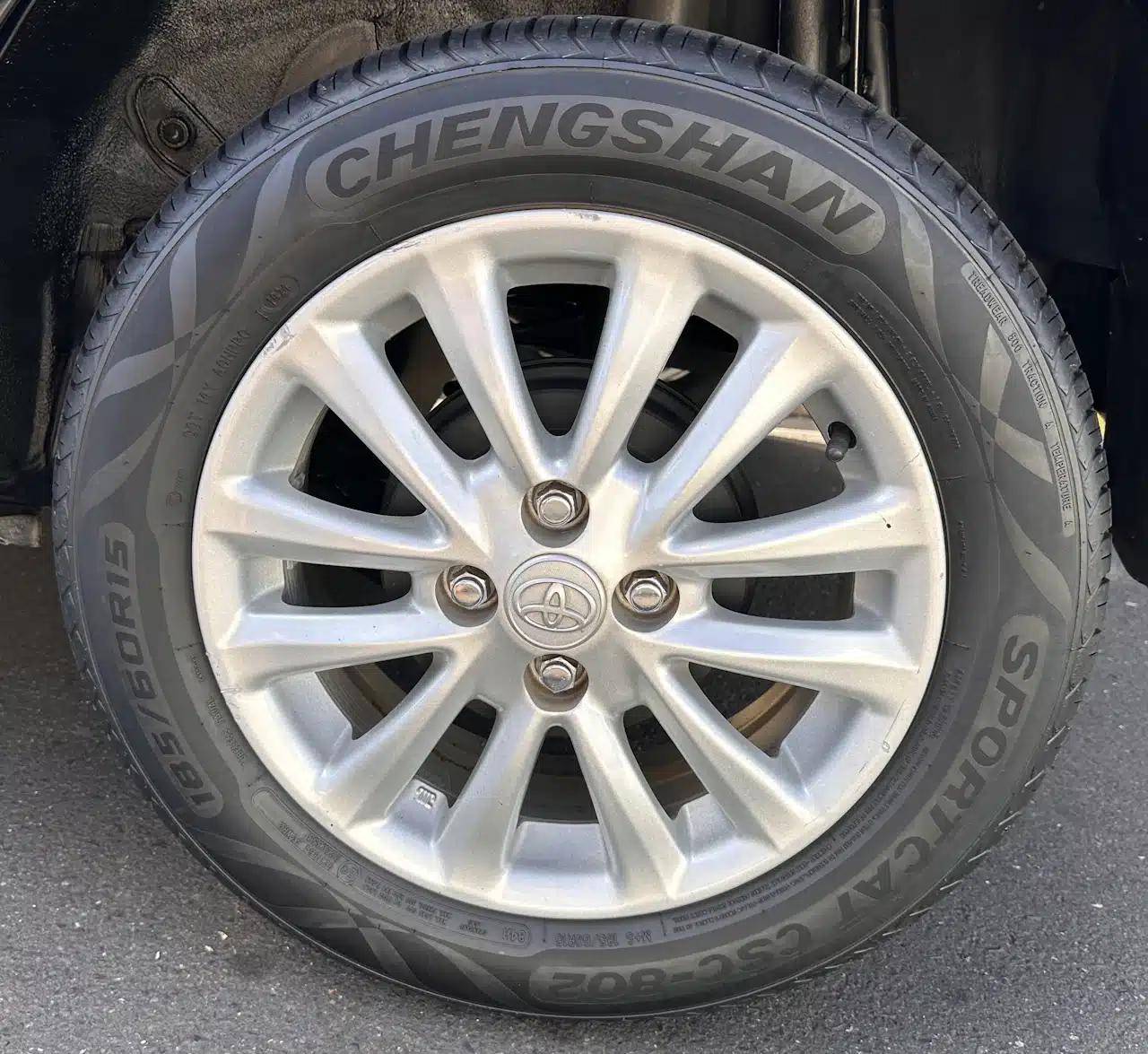 2013 TOYOTA ETIOS HB XLS - tire - Nilson Car