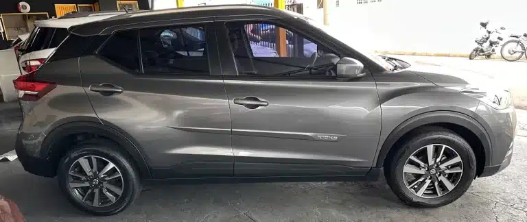 2017_2018 Nissan Kicks S MT - side - Nilson Car