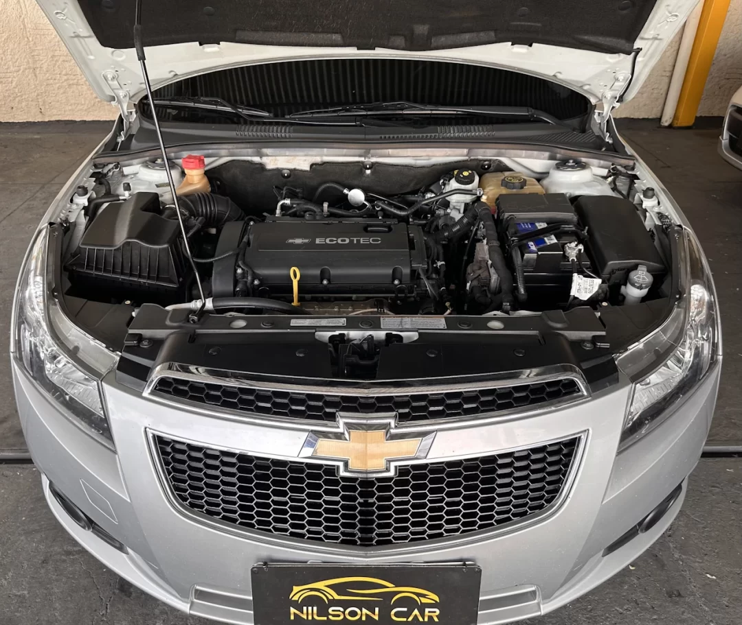 2014/14 Chevrolet Cruze LT 1.8 Prata - engine