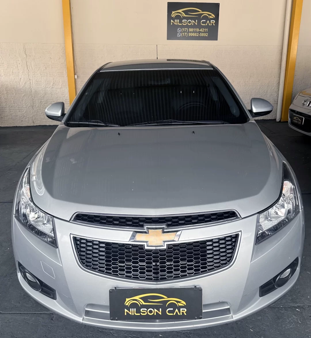 2014/14 Chevrolet Cruze LT 1.8 Prata - front