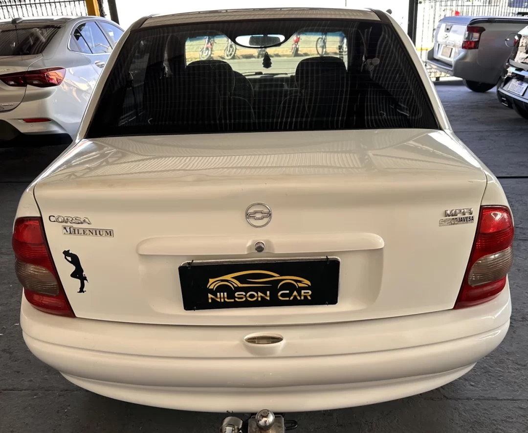 2001/02 GM Corsa Milenium 1.0 Bronco - back