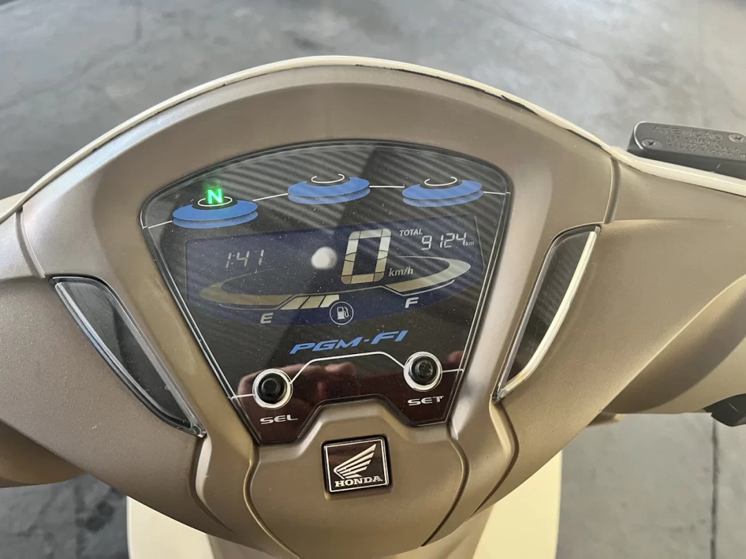 2020/20 Honda Biz 125 Branca - dash