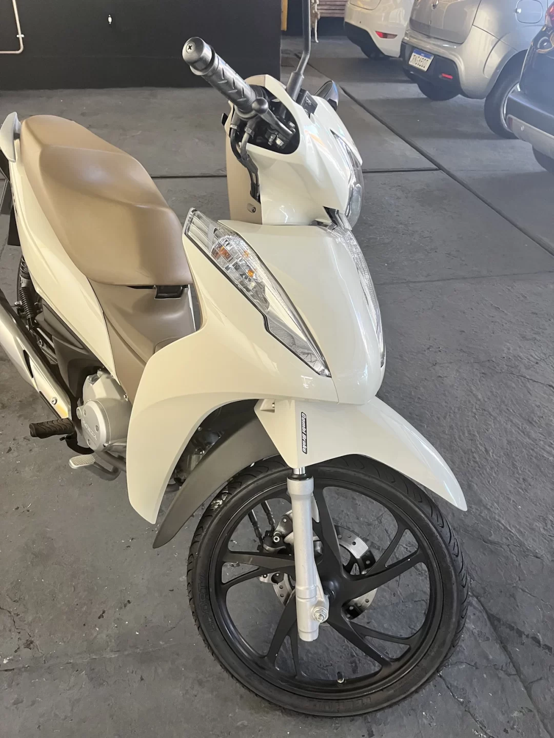 2020/20 Honda Biz 125 Branca - fs2