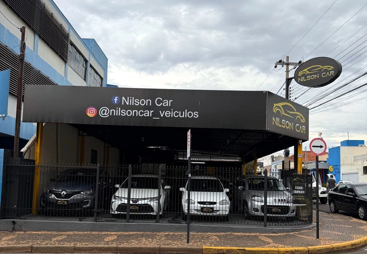 Nilson Car Outside Bulding 2 Painted Orginal