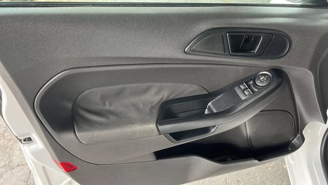 2014/2015 Ford Fiesta Hatch 1.5 Bronco - door