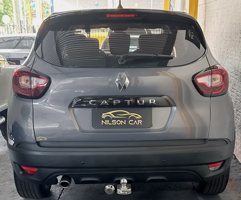 2018 19 Renault Captur Life 1.6 Cinza 1024 - Back