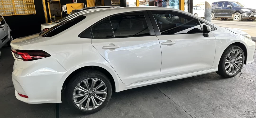 2021/22 Toyota Corolla XEI - Branco Pérola - side